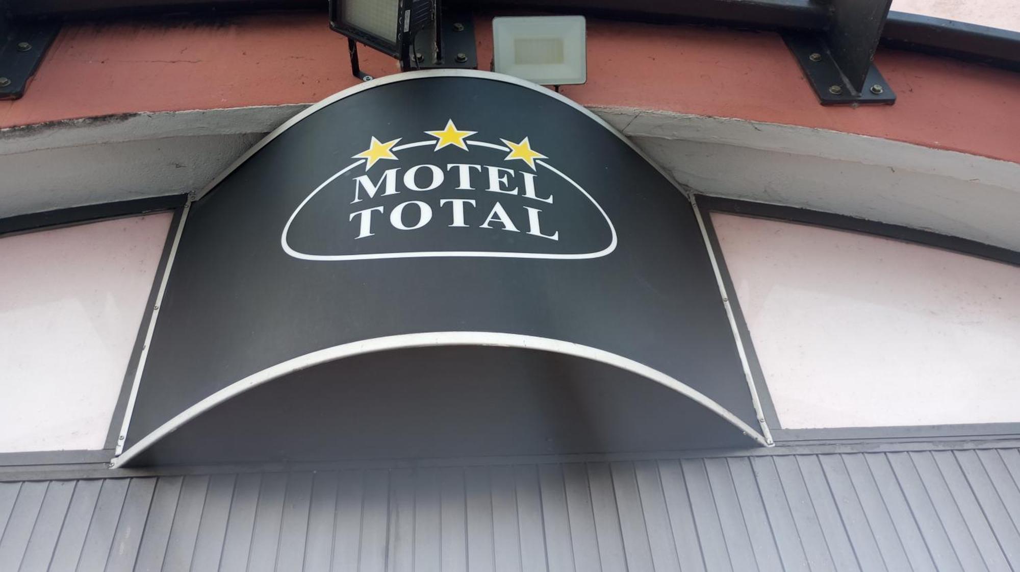 פיזונייה Sleep Well Hotel Total 2 Stelle מראה חיצוני תמונה